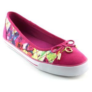 💎 NWT 💖 GUESS Sport flats